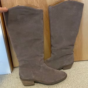 NWOT Frye and Co. Caden Stitch Tall Riding Boot in taupe mushroom, Size 8